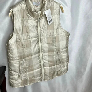 NWT Buffalo ,plaid puffer vest ,front zip ,pockets , women XL